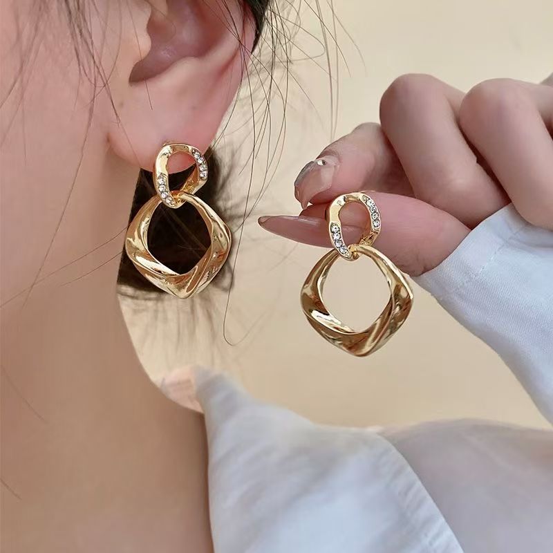New Trendy Mobius Strip Hoop Earrings, Light Luxury Niche Rhinestone Hollow Geometric Rhombus Circle Earrings, Unique Ear Jewelry For Women