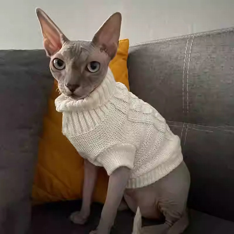 Knitted pet clothing for hairless cats