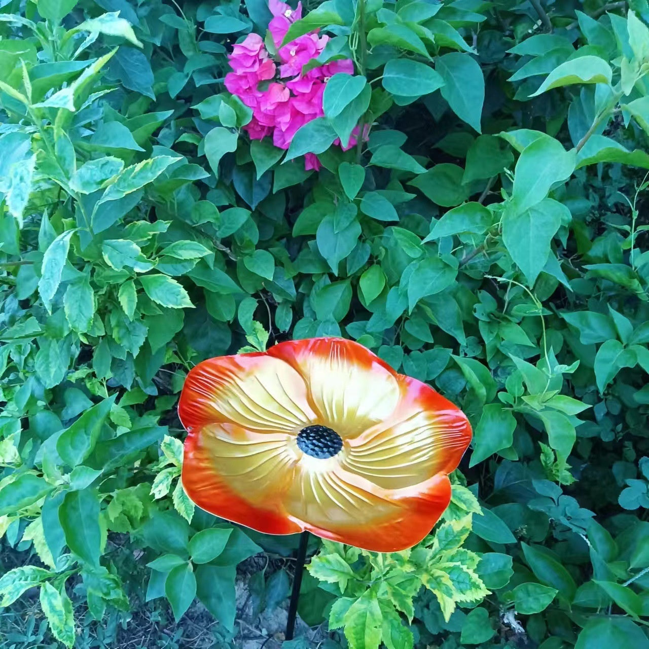 Ground-mounted Metal Flower Bird Bath Shepherds Hook Bird Feeder