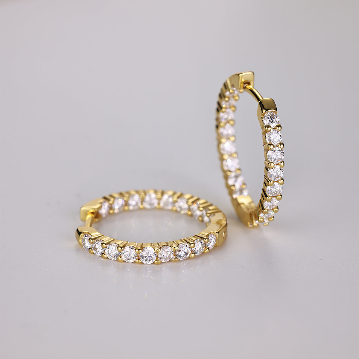 S925 Sterling Silver Gold Plated Single Row Huggie Earrings, 36 D-VVS1 Moissanite, 4.7g Women's Jewelry Gift Box