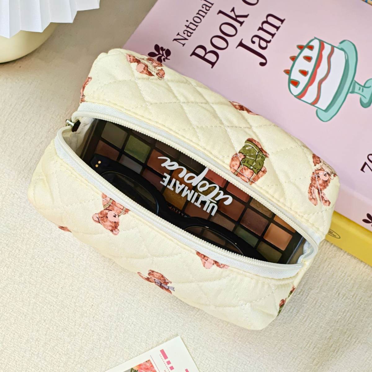 Printed Quilted Makeup Large Capacity Portable Toiletry Bag For Travel