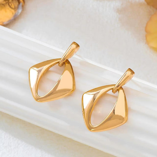Korean-style Geometric Rhombus Earrings For Women, Stylish & Personalized Hollow Dangle Earrings, Minimalist Cold Style, Versatile For Daily Commute, Delicate Fashion Jewelry For Wholesale.