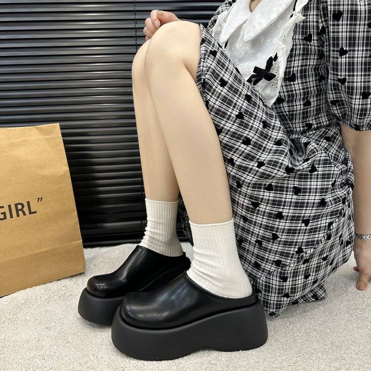 Women Retro Versatile Anti Slip Black Thick Sole Closed Toe Slippers Summer Outdoor Wear New Style Slip On Height Increase  Style Shoes