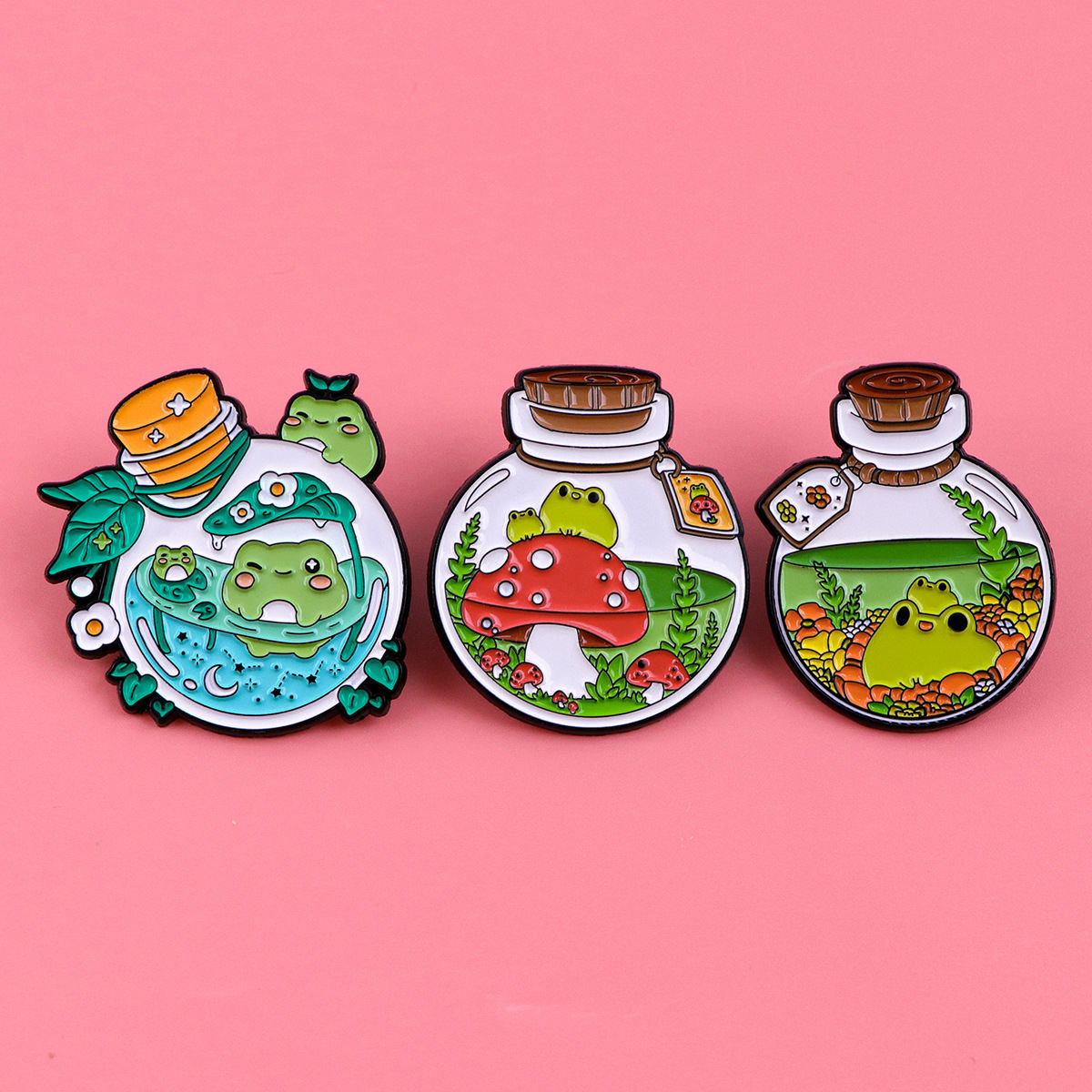 Frog Brooch Cartoon Golden M Badge Clothing Accessories
