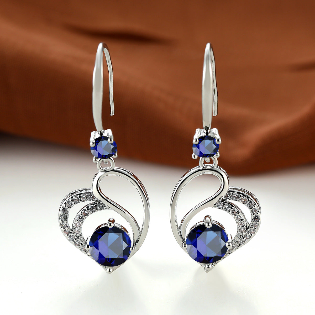 Womens Korean-style Delicate Heart-shaped Midi Earrings