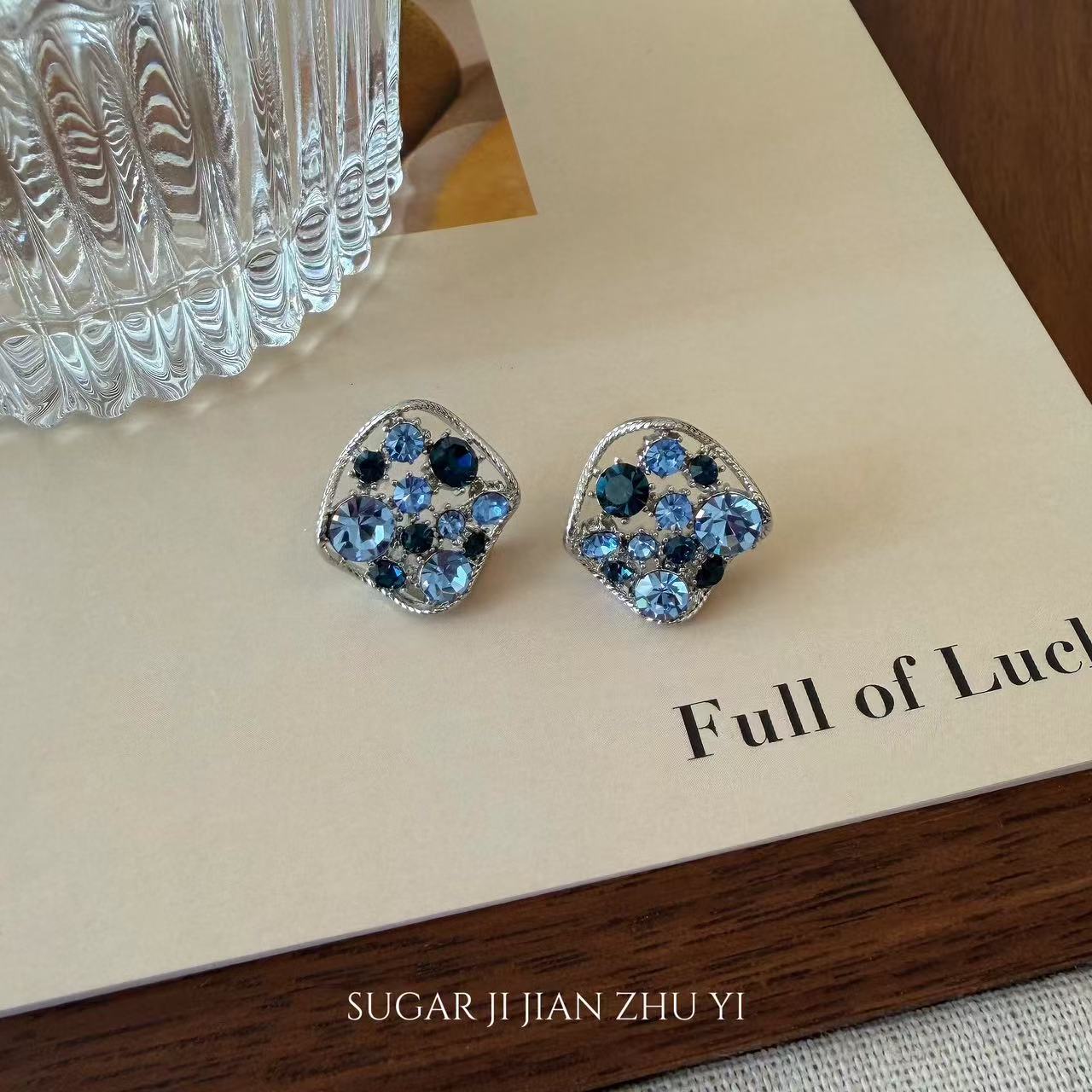 Light Luxury Vintage Hollow Blue Rhinestone Irregular Stud Earrings, Fashion Niche High-End Ear Jewelry For Women