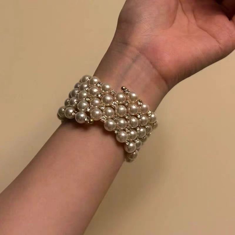 European And American New Retro Imitation Pearl Flash Diamond Wide Version Bracelet Niche Accessible Luxury High-End Hand Jewelry Bracelet Fashion Accessories