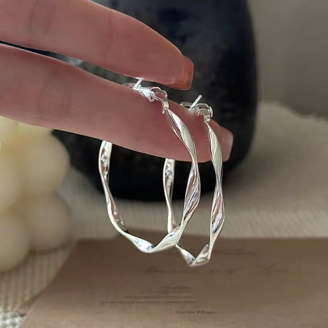 1 Pair 999 Sterling Silver Mobius Hoop Earrings, Minimalist Style, Perfect For Daily Wear And Valentine's Gift