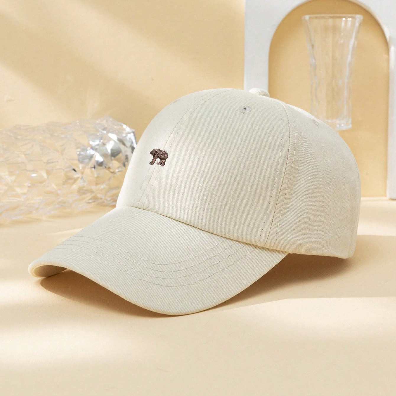 Men's And Women's Matching Light-Gray Embroidered Simple Bear Style Casual Sporty Soft Top Adjustable Baseball Cap Suitable For Daily Commuting And Outdoor Travel