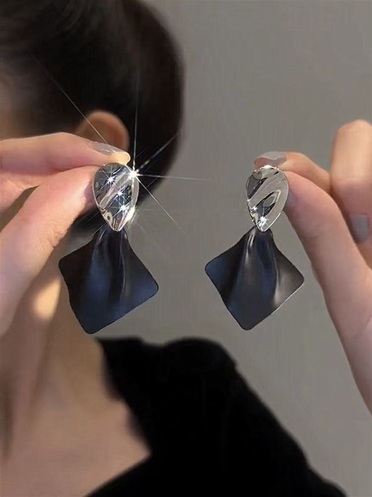 New Retro Black Color Contrast Earrings, S925 Silver Needle Light Luxury Dangles