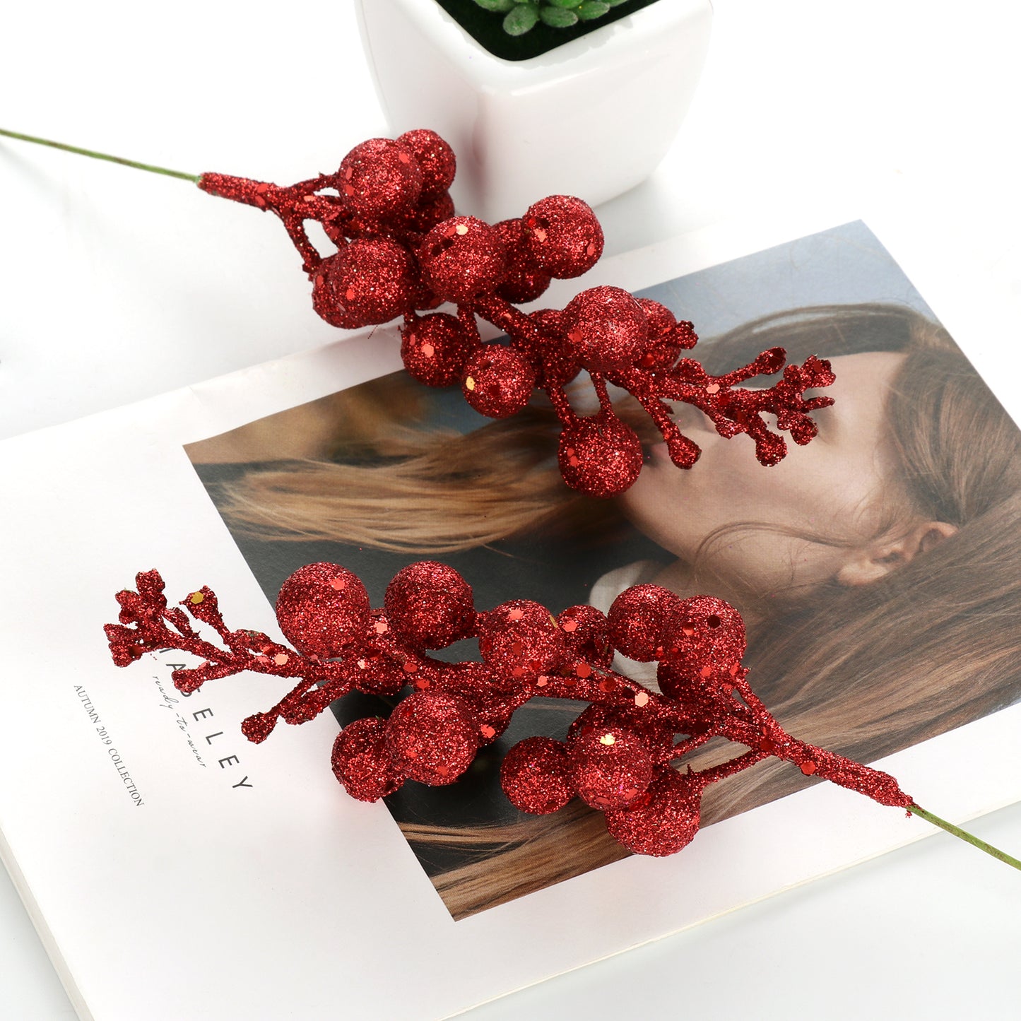 3Pcs Xmas Tree Decoration Berries Shining Sequined Simulated Wreath Rattan Decorative Accessories 15 Heads Holiday Home Decor Red