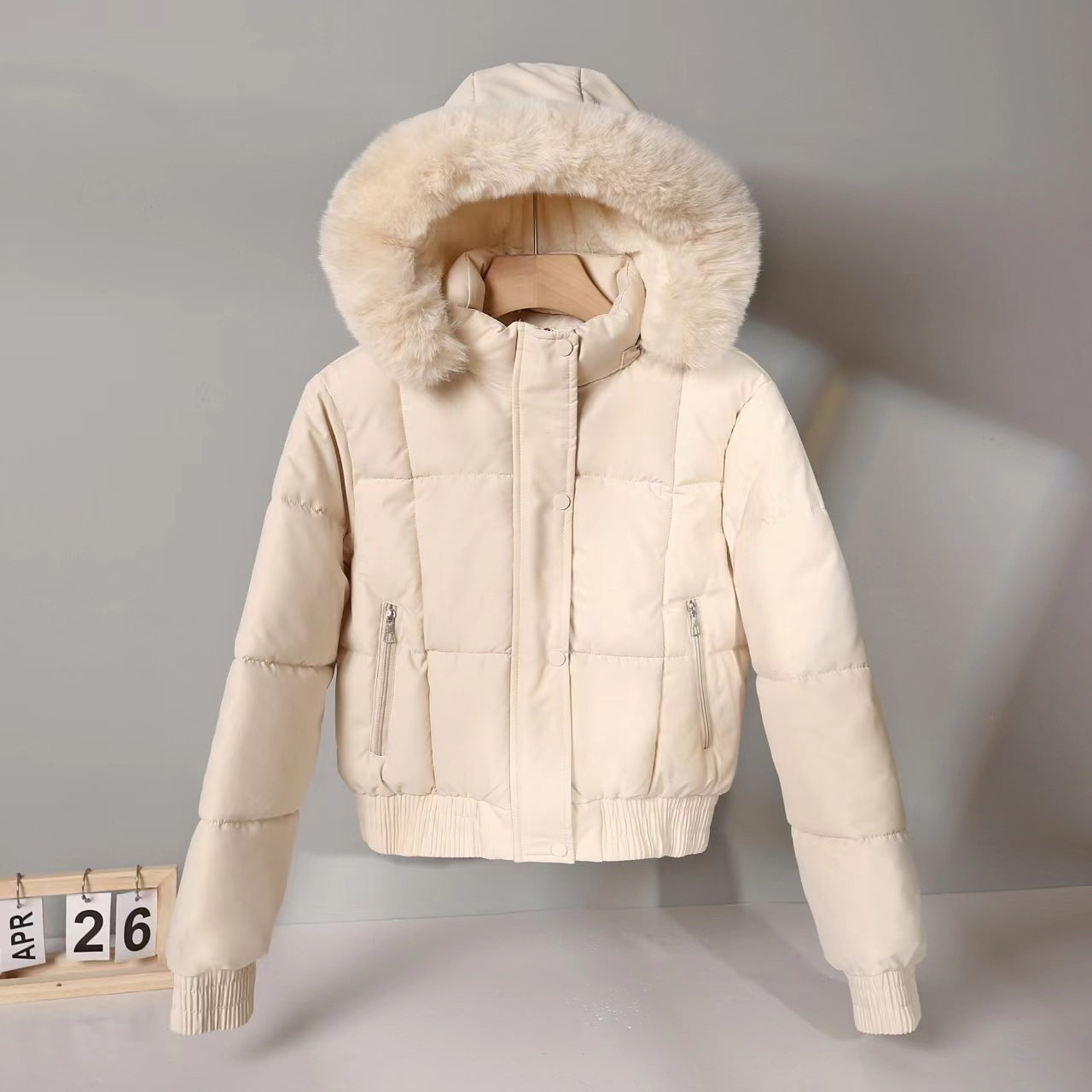 Short Cotton-padded Parka In Hong Kong And Korean Styles For Winter