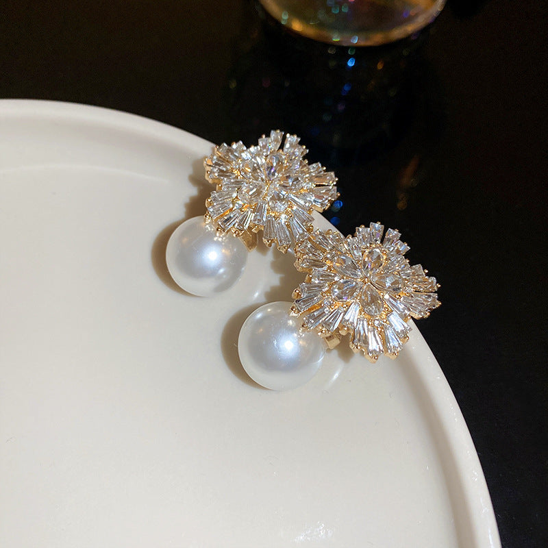Antique Style Earrings For Women Retro Geometric Diamond Studs Premium Elegant Pendant Gift