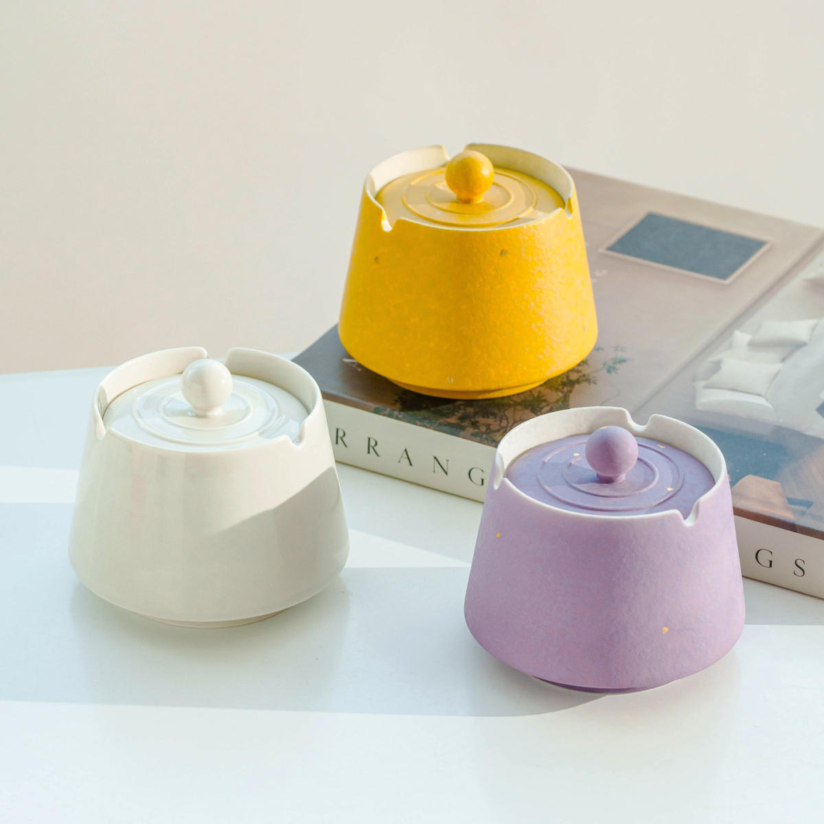 Spiral-patterned Ceramic Ashtray For Home Use