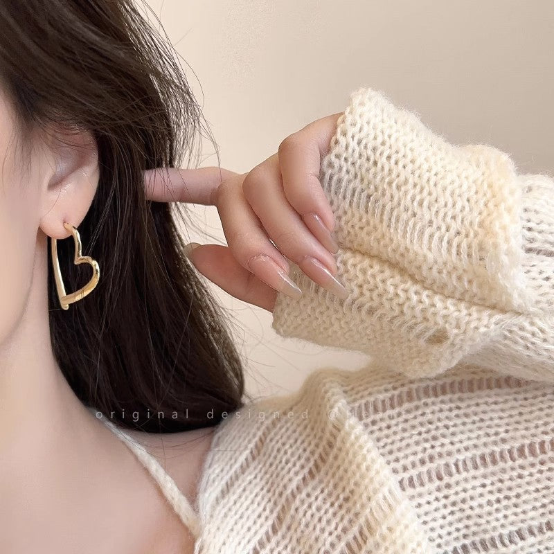 Premium 925 Silver Pearl Earrings For Women Luxury Elegant Studs Unique Design Jewelry Gift