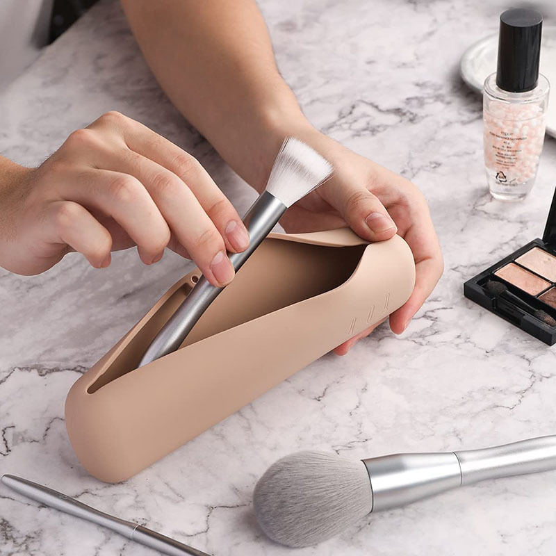 Silicone Makeup Brush Tool Storage Bag Magnetic Protective Cover