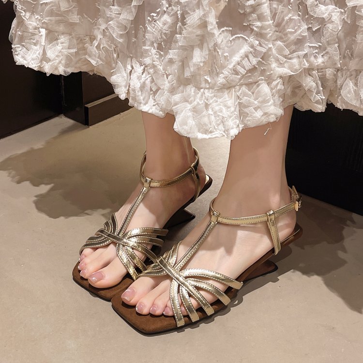 French Style Exquisite Small Sandals For Women's Summer Outdoor Wear. Square Toe, Comfortable, Thick Heel, Not Tiring. Roman High-heeled Sandals