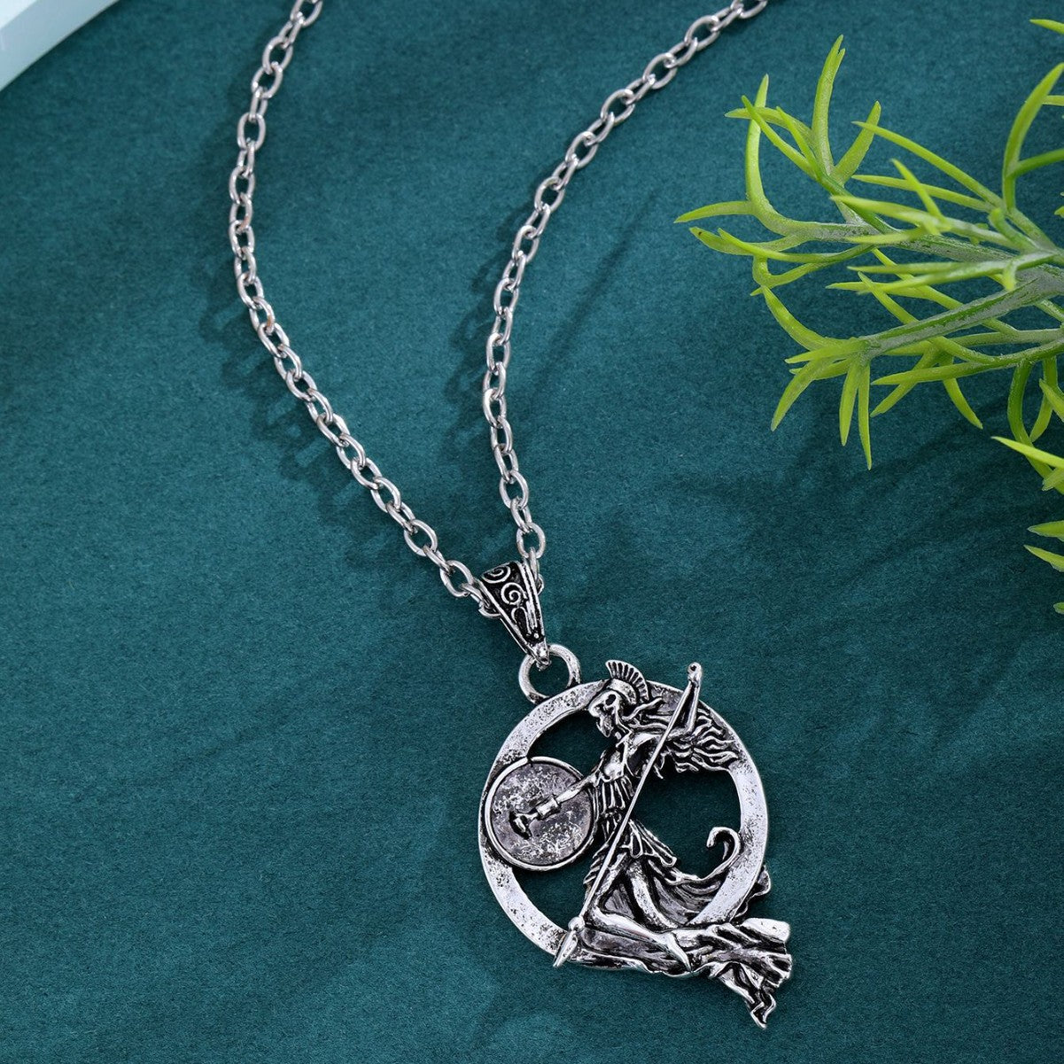 War Goddess Accessories Retro Fashion Necklace