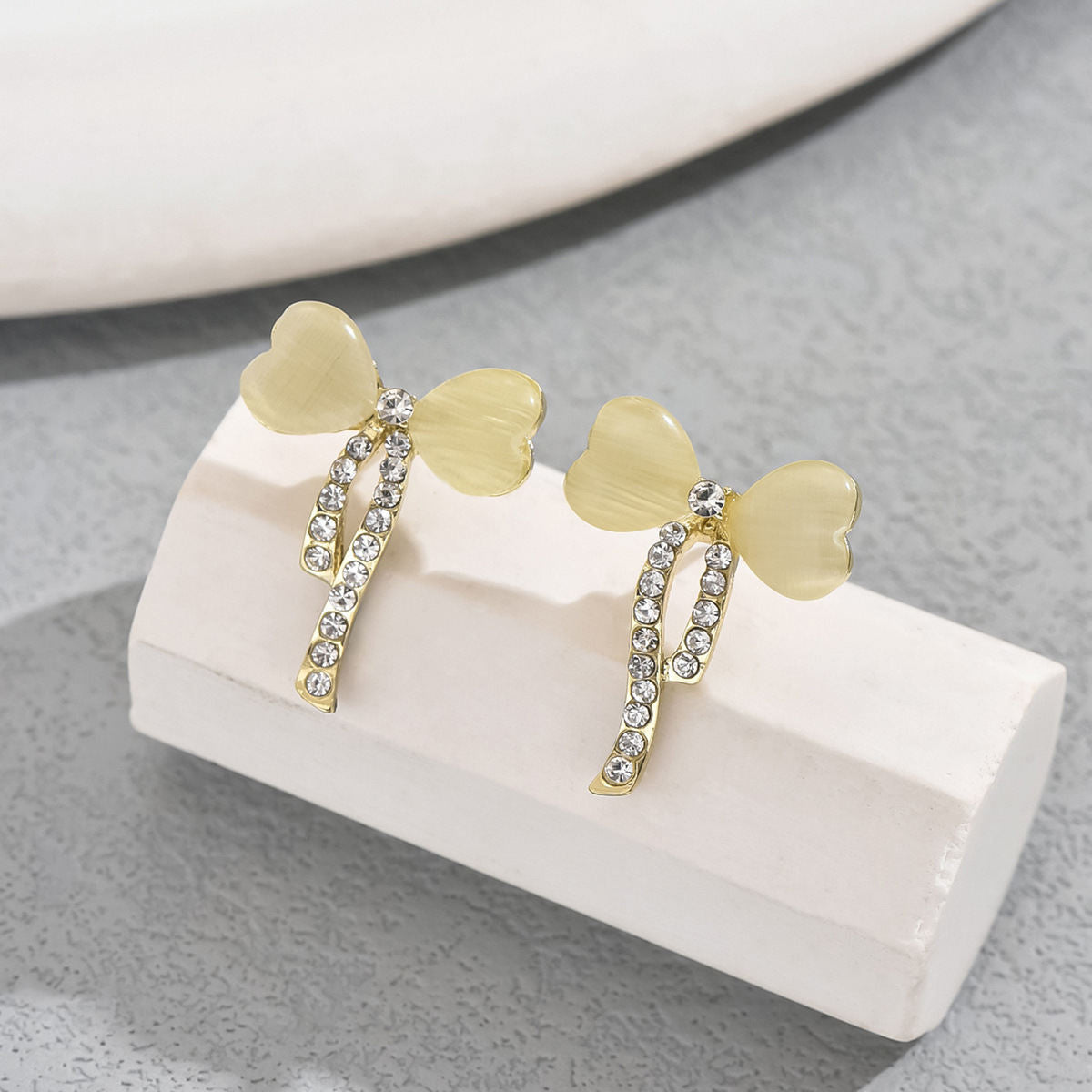 New Arrival Cross-border Japanese Korean Style Women Stud Earrings, Geometric Design Inlaid Synthetic Cat's Eye Stone, Bow Shape Versatile Daily Ear Jewelry For Ladies