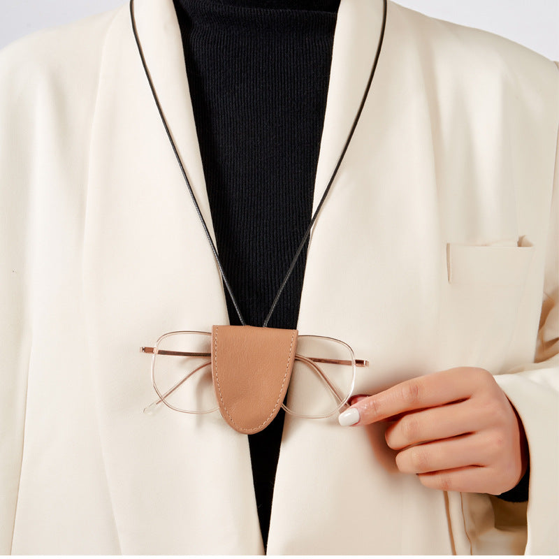 First-layer Cowhide Neck-hanging Magnetic Outdoor