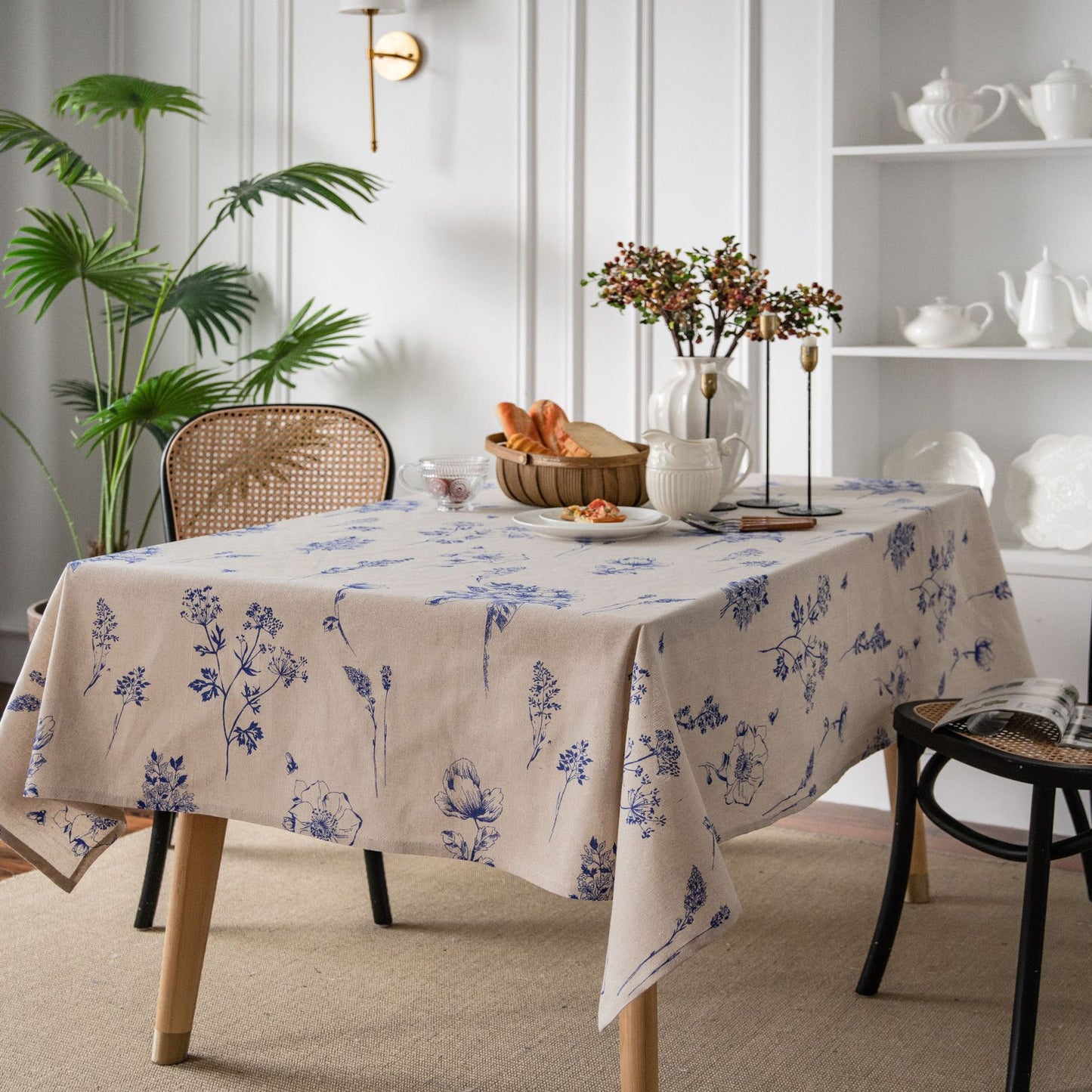 Kitchen Tablecloth With Little Bee And Blue Flower Print
