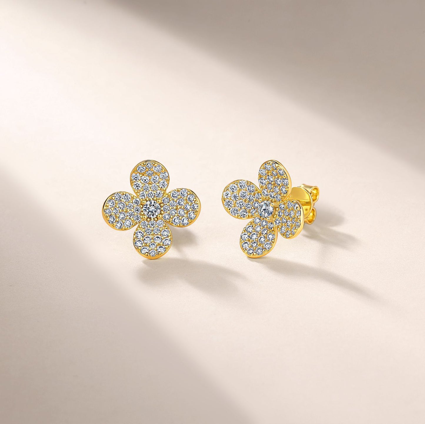 S925 Sterling Silver Full Pave Clover Stud Earrings, D-VVS1 Moissanite, Platinum Plated 2.5g Elegant Women's Jewelry Gift Set