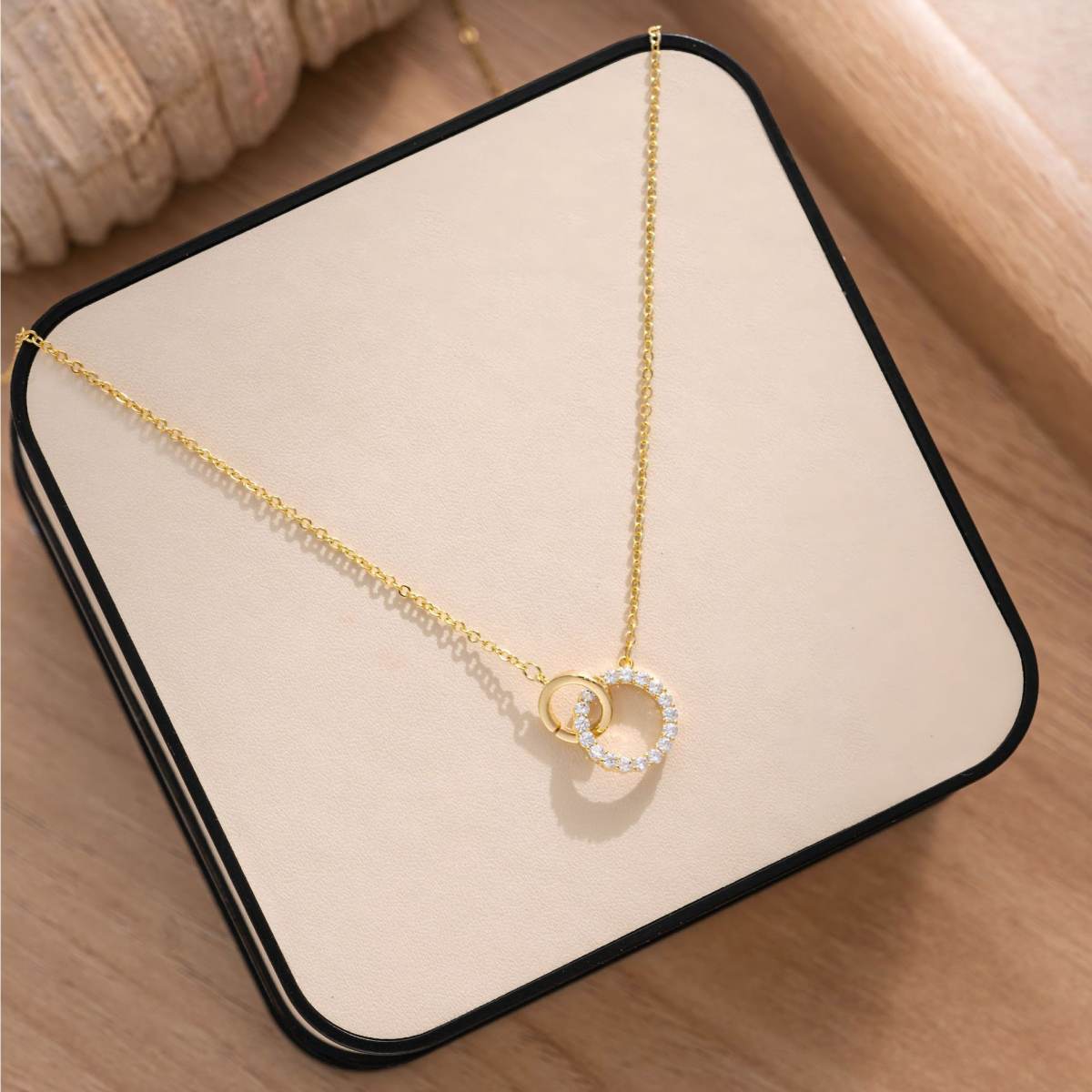 Double Buckle Necklace Women's Accessories Small Double Ring Fashion
