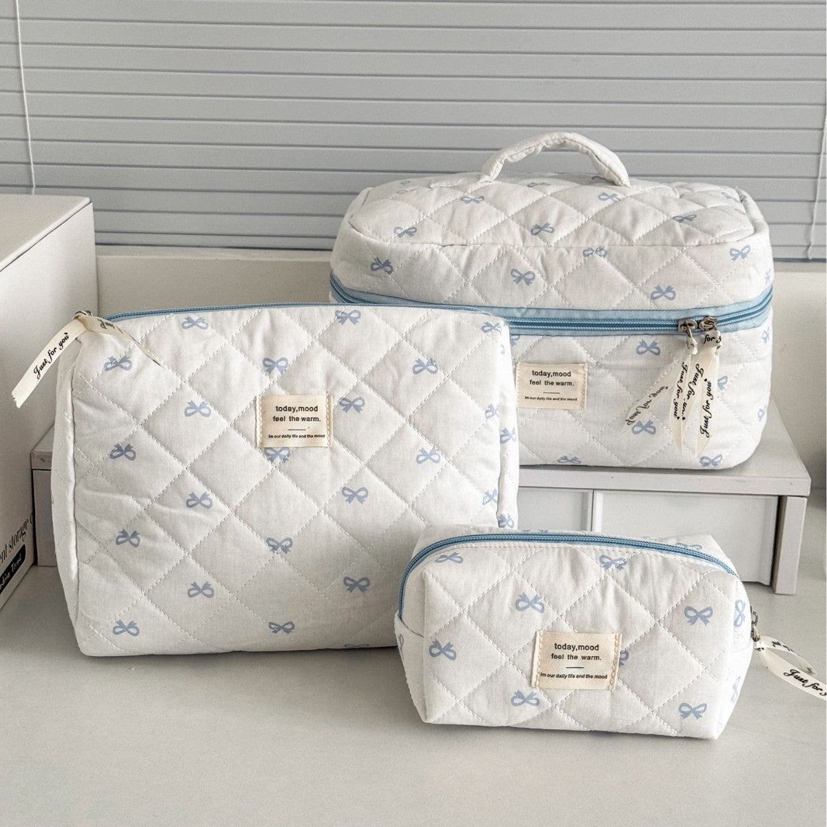Bow-knot Flower Large-capacity Makeup Bag