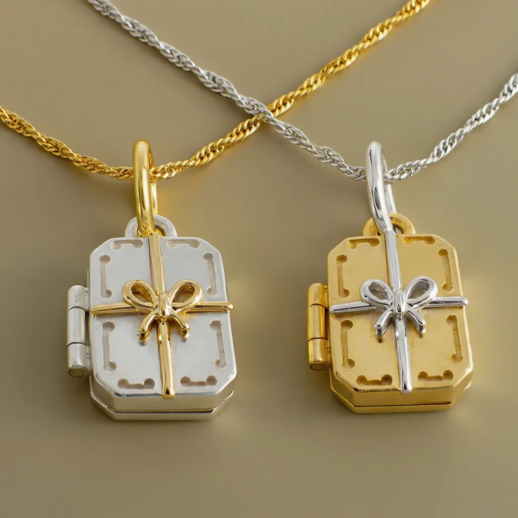 Bow-tie Gift Box Necklace Openable And Closeable Personalized Accessory