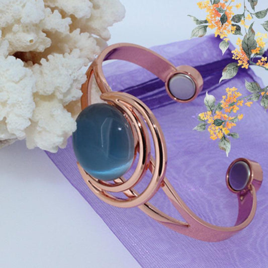 Retro-style Fashion Cat-eye Copper Bracelet