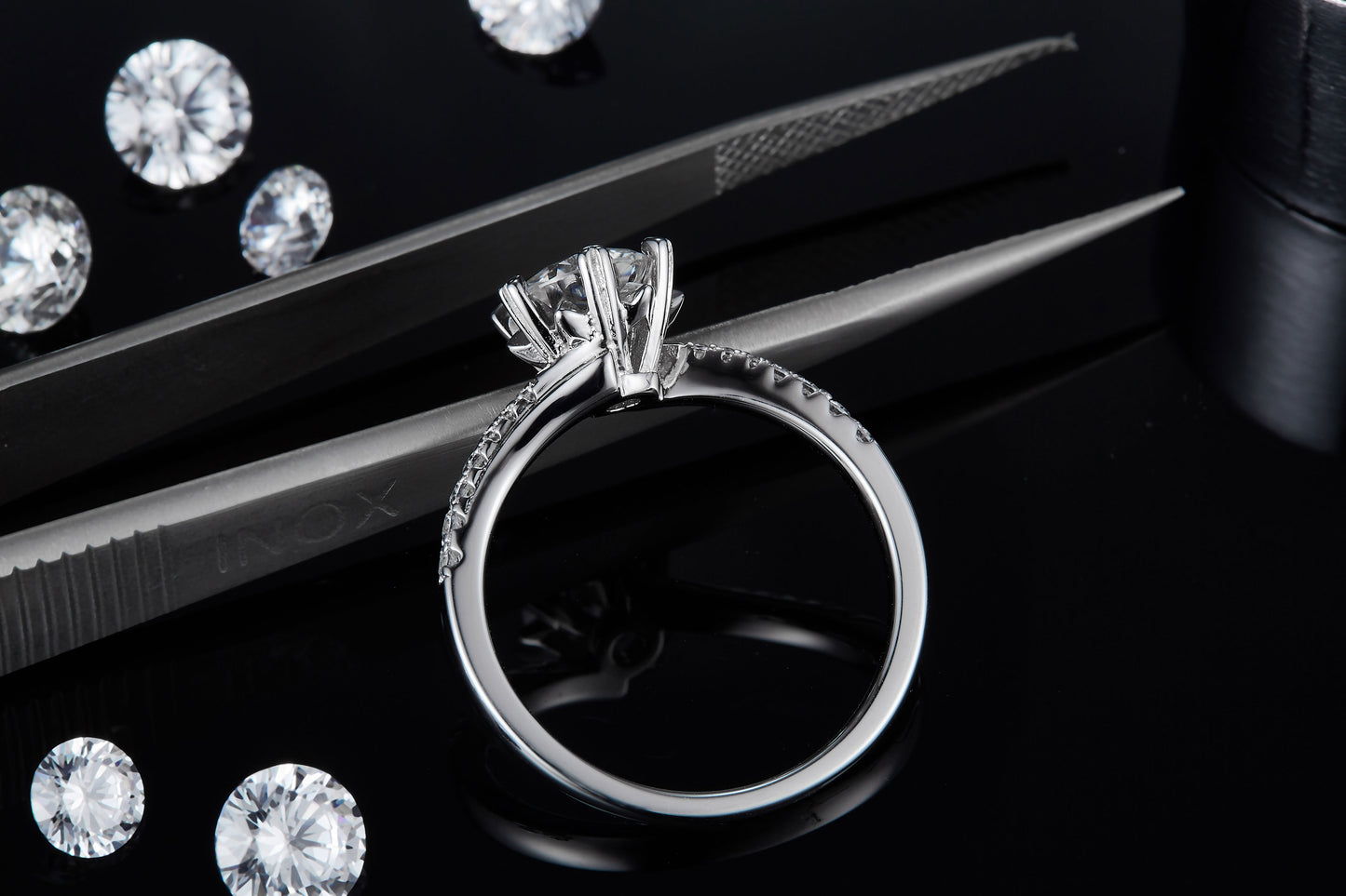 S925 Sterling Silver 1ct Moissanite Engagement Ring, D-VVS1 Round Cut, Platinum Plated, 6-Prong Heart Setting, US Sizes 5-9 With GRA Certificate Gift Box