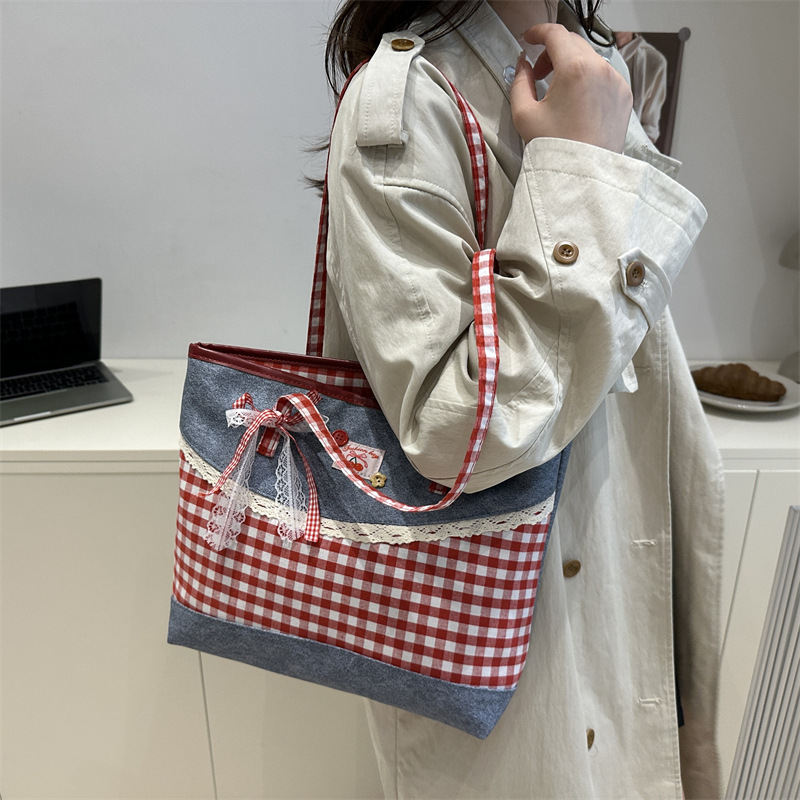 Korean-style Lace-trimmed Color-Block Plaid Tote Bag
