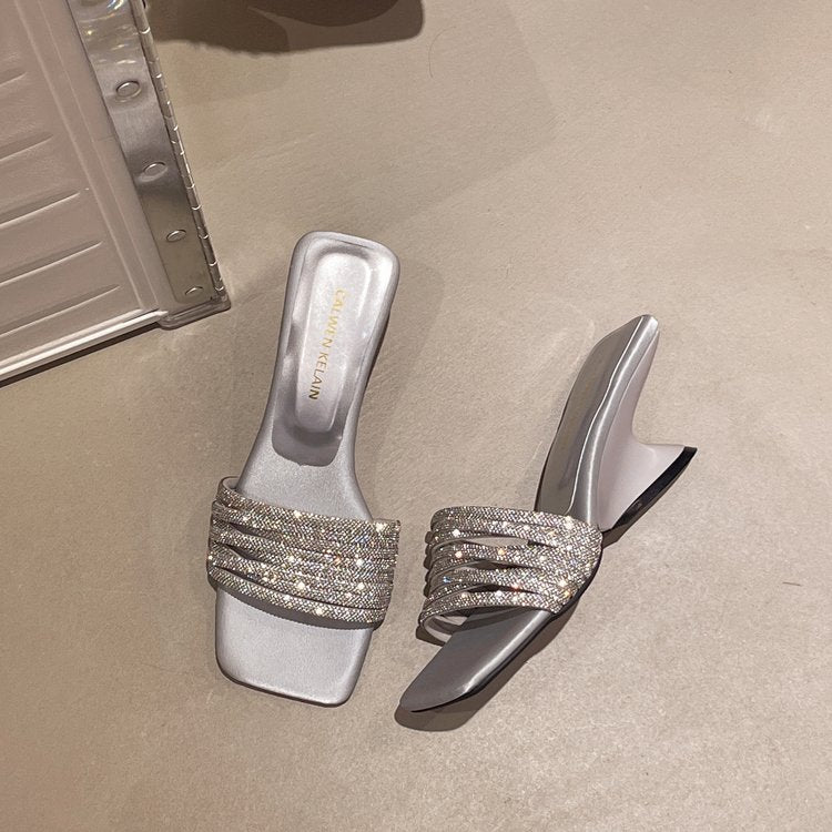 French Rhinestone Fashion Temperament, One Line Drag, Women's Square Head, Low Heel, Outdoor Cool Drag