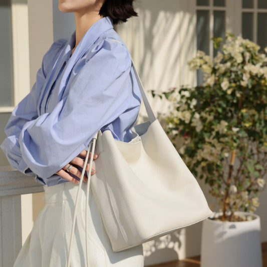 Top-grain Leather Commuter Bucket Bag With A Premium Feel