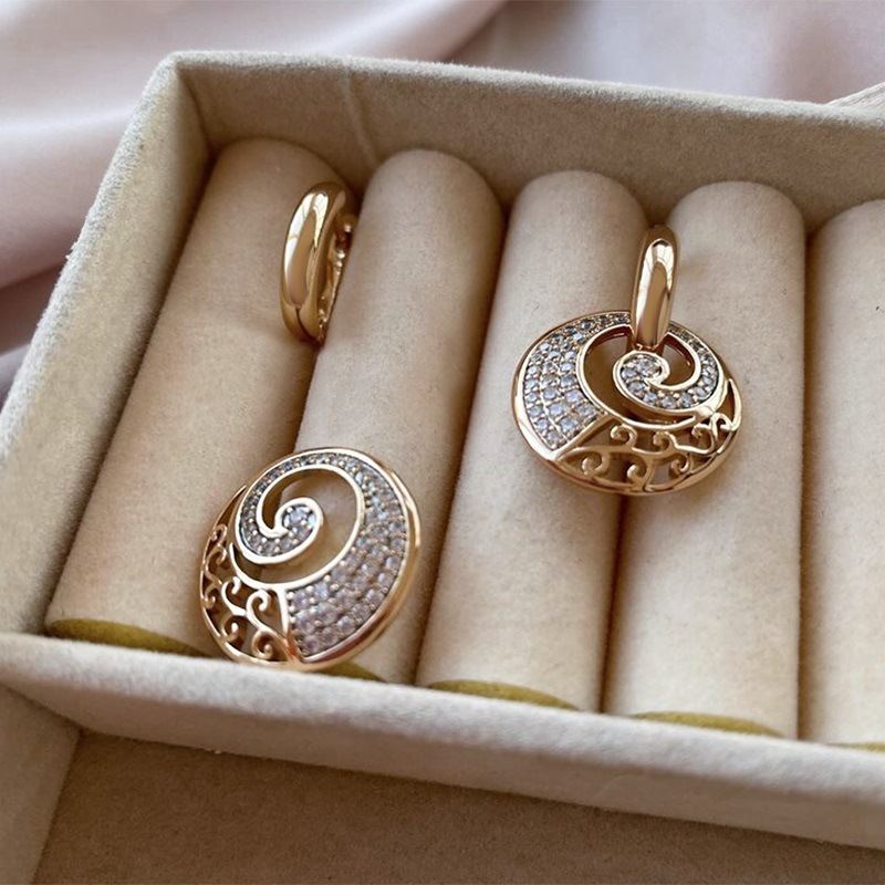 French Retro Hollow Jeweled All-matching Graceful Elegant Women's Earrings Accessories