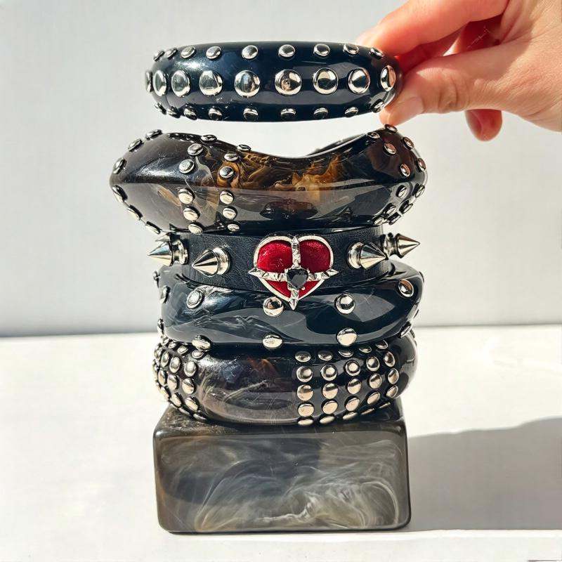 A Variety Of Color-block Irregular-shaped Bracelet Accessories