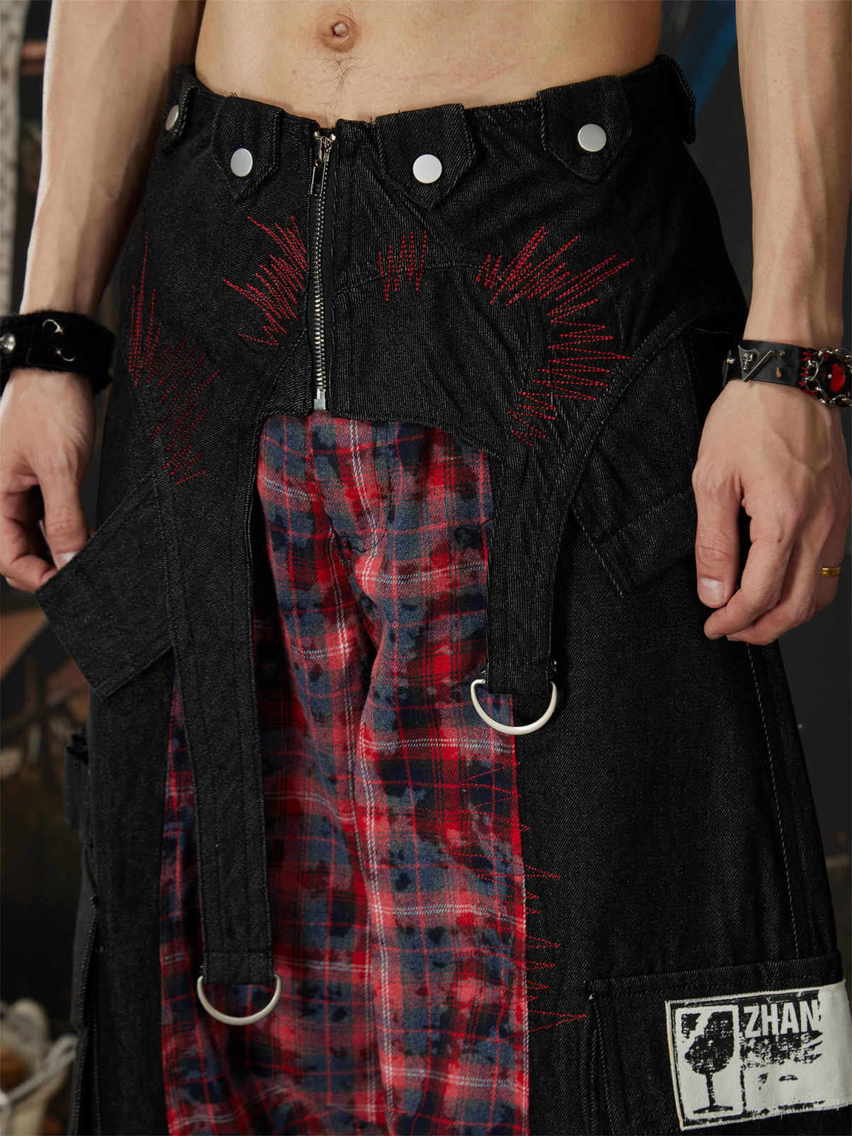 Detachable Butt Flap For Versatile Styling Relaxed-fit Jeans