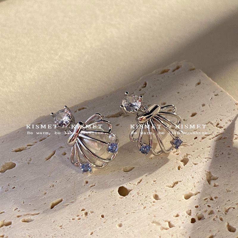 Designer Shell & Pearl Earrings, New Light Luxury Niche High-end Stud Earrings For Women