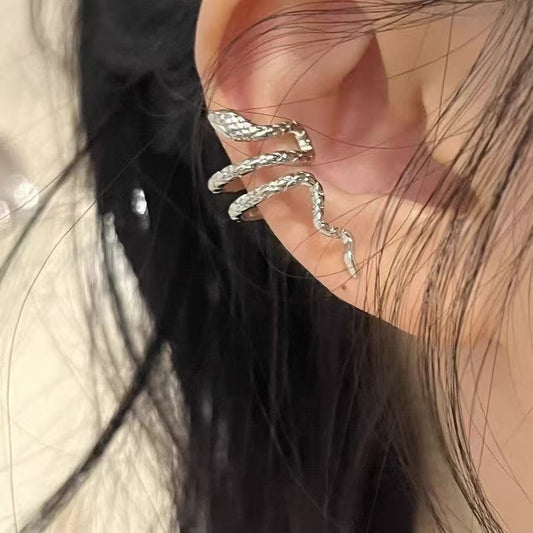 Light Luxury Twisted Double Layer Cuff Earrings, Niche Designer Clip On Earrings, High-End Elegant  Style New Ear Jewelry For Non-Pierced Ears