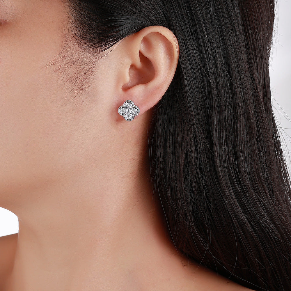 S925 Sterling Silver Clover Stud Earrings, 4mm D-VVS1 Moissanite 5-Stone Cluster, Platinum Plated 3.4g Elegant Women's Gift Box