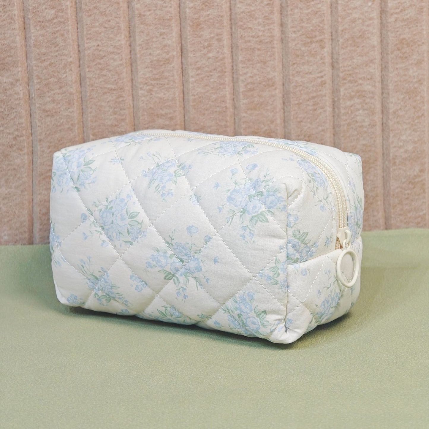 Printed Quilted Makeup Large Capacity Portable Toiletry Bag For Travel