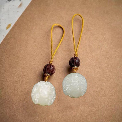 Natural Hetian Jade Twelve Zodiac Signs Car Key Pendant Key Chain Chain Men And Women Mobile Phone Chain Ornaments