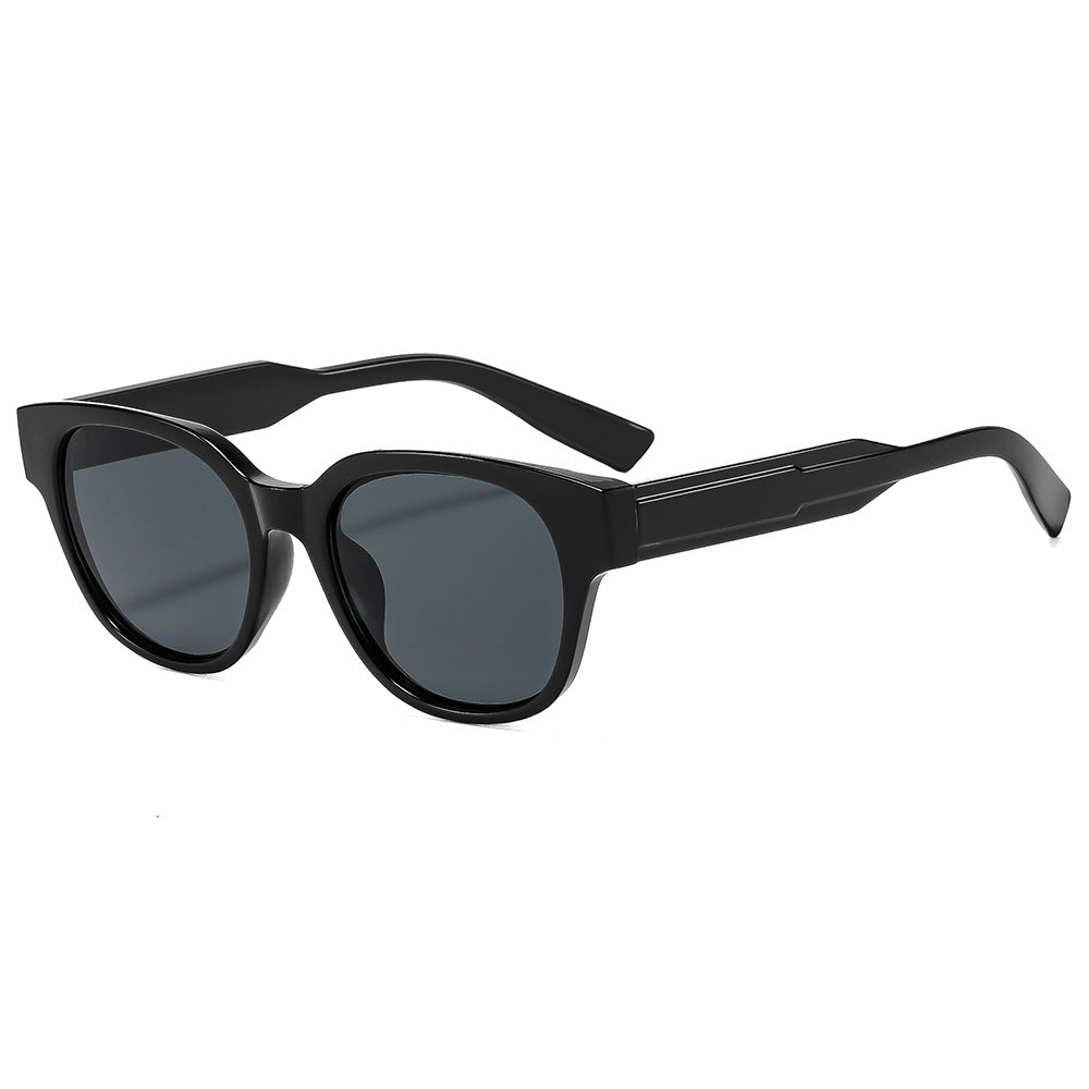 Versatile Street-style Sunglasses For No-makeup Looks Minimalist Trendy Brand