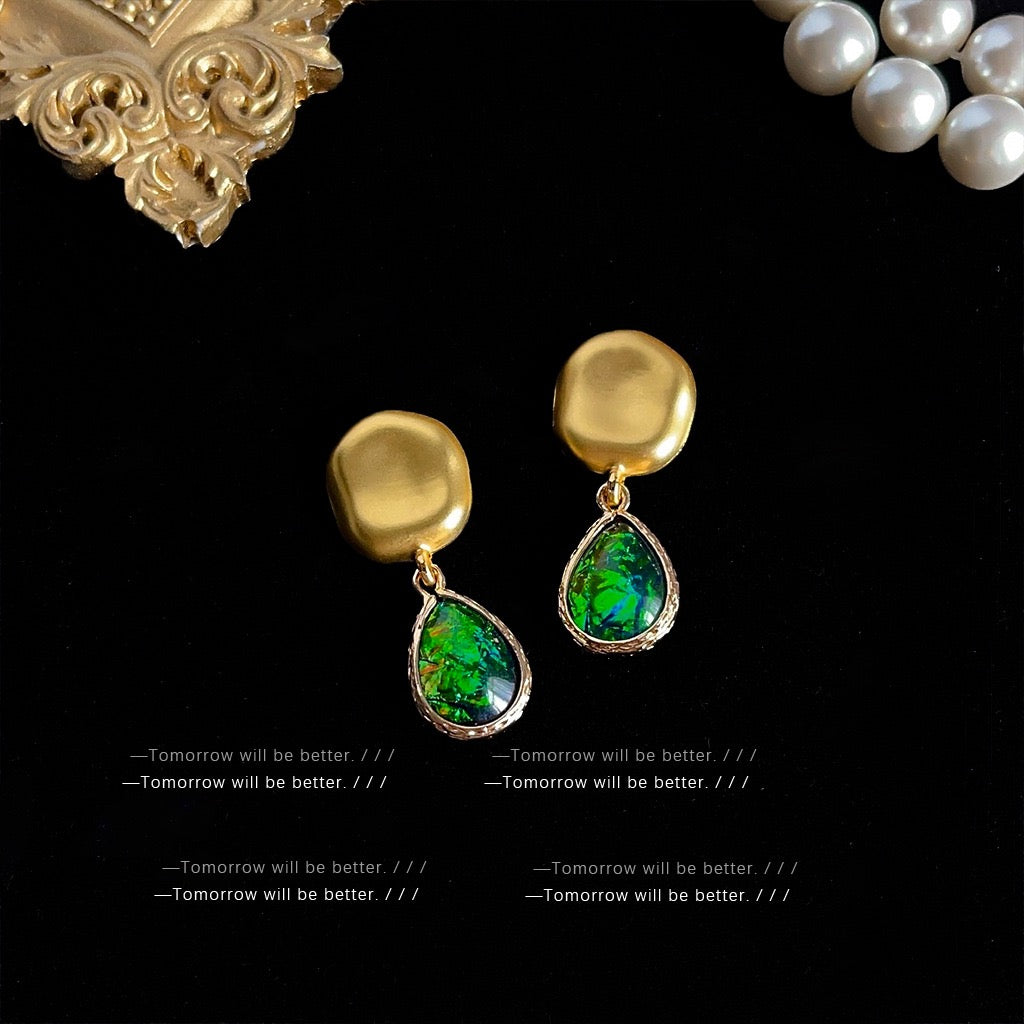 Vintage Style Earrings For Women Elegant Premium Stud Earrings Retro Niche Design Fashion Jewelry