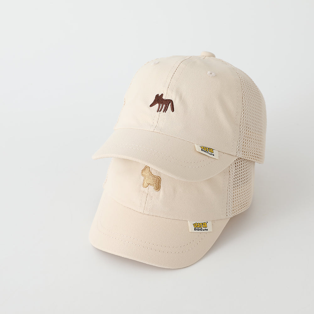 The Summer Baby Beige Cartoon Animal Embroidered Mesh Breathable Baseball Cap Is Suitable For Children's Daily Streetwear And Outdoor Sun Protection And Shading.