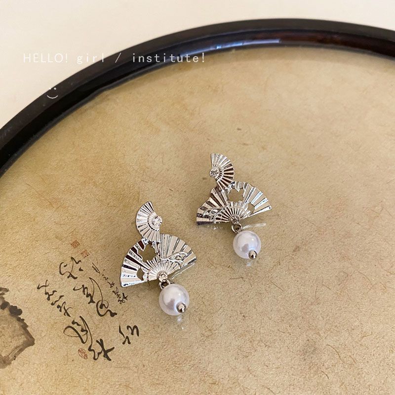 New Chinese Oriental Style Fan-shaped Earrings For Women, Cold Elegant Niche Unique Stud Earrings, Vintage Cheongsam Traditional Ear Jewelry