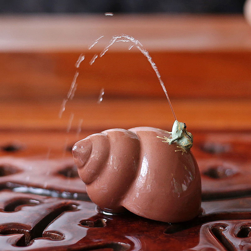 Round Spray Water Snail Frog Pure Handmade Yixing Clay Tea Pet Ornament