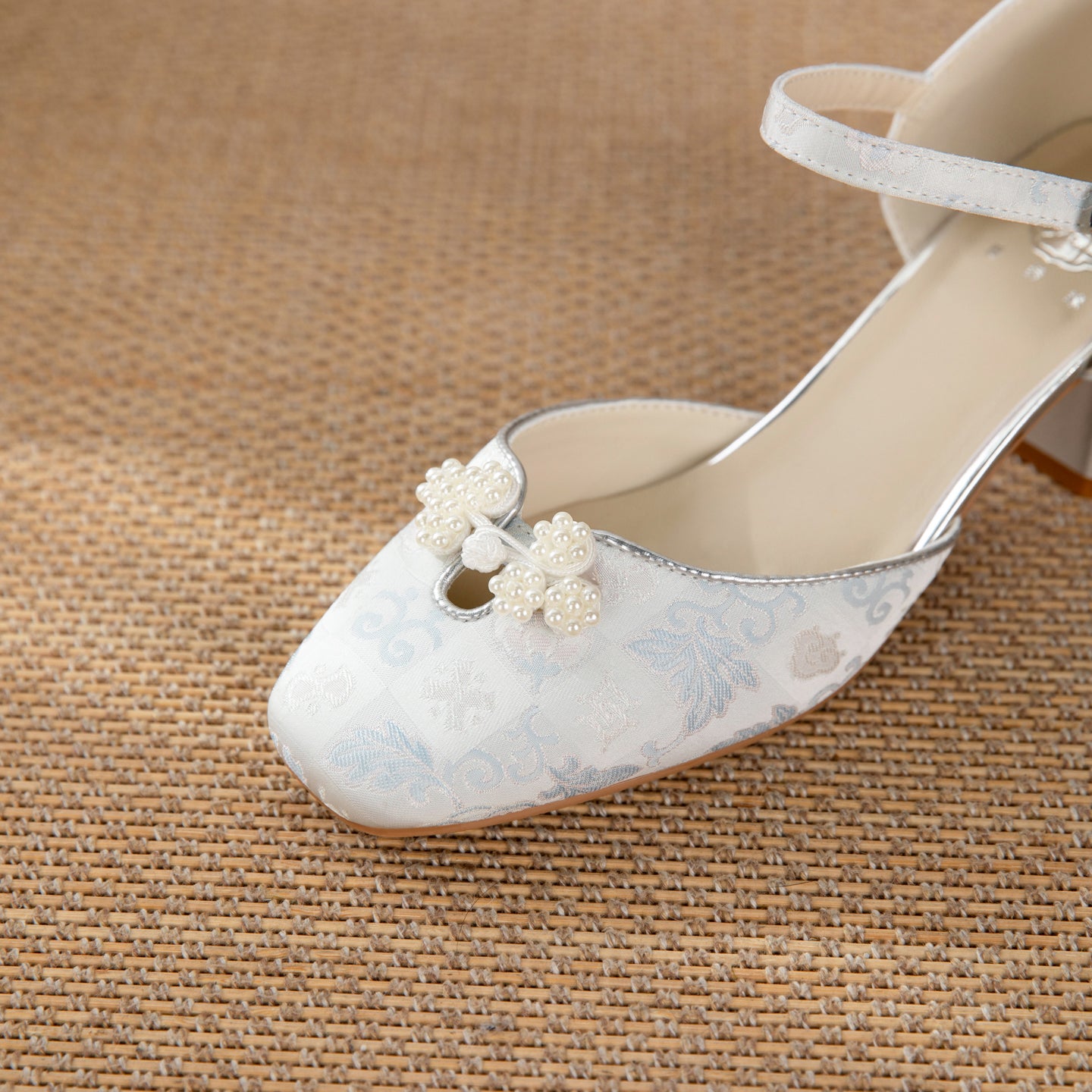 Light Blue Jacquard One-piece Platform High-heeled Women's Shoes. Oriental Beauty Pearl Buttoned Square-toe Hollow High-heeled Shoes. Elegant Versatile Single Shoes. Elegant Formal And Casual Shoes Fo