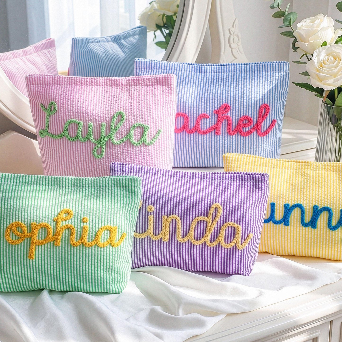 Customized Ladies Bubble Silk Makeup Bag
