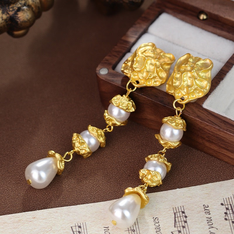 Korean Vintage Pearl Earrings For Women French Style Stud Earrings Elegant Premium Gift